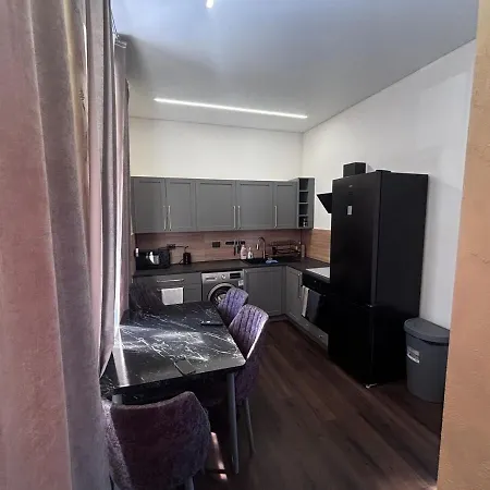 Apartment Modern Flat In Centre, Self Check-in, Free Parking *