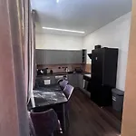 Apartment Modern Flat In Centre, Self Check-in, Free Parking *